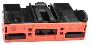 Connector Experts - Normal Order - CE8218 - Image 1